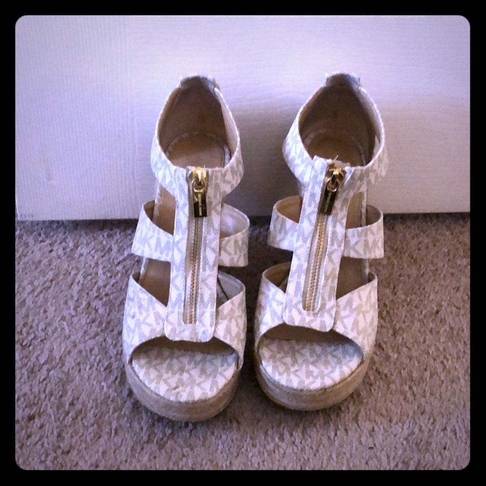 MK WEDGES